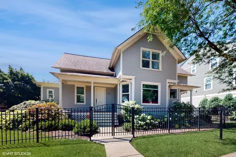 132 Waterbury Cir, Schaumburg, IL 60193