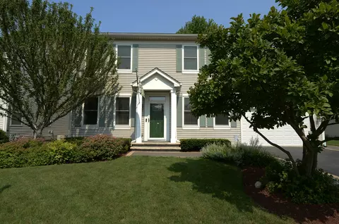 2921 Grand Ridge Cir, Aurora, IL 60503