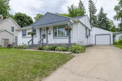 303 E Center St, Mount Morris, IL 61054