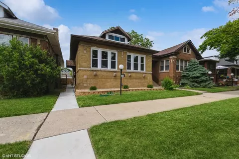8326 S Luella Ave, Chicago, IL 60617