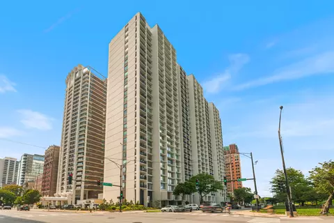 3200 N Lake Shore Dr #1011, Chicago, IL 60657