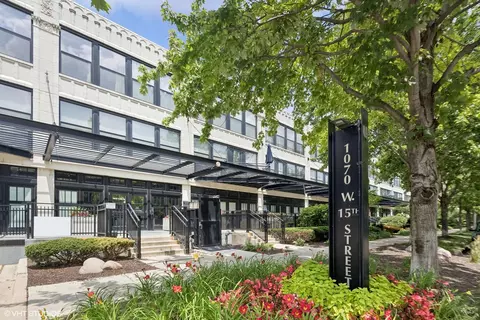 1070 W 15th St #356, Chicago, IL 60608