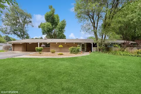 1407 Washington St, Valparaiso, IN 46383