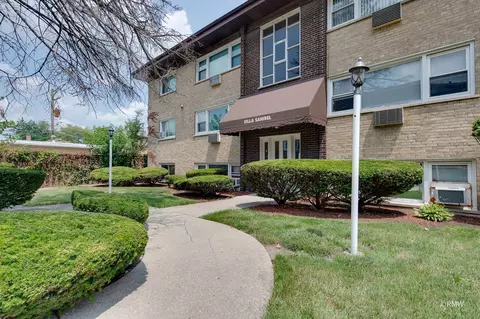 8504 45th Pl #2A, Lyons, IL 60534