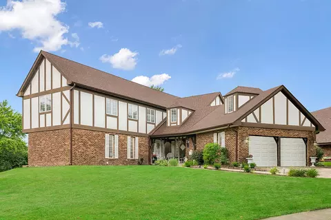 746 Spruce Rd, Frankfort, IL 60423