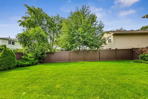 567 Sycamore Ln, Wheeling, IL 60090 photo 45