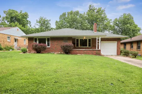 904 W Union St, Champaign, IL 61821