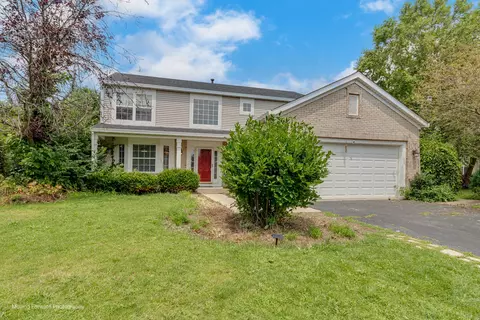 605 Carnation Dr, Oswego, IL 60543