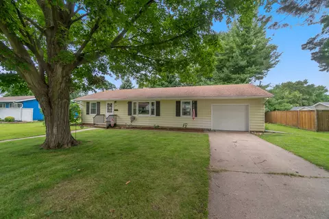 154 Joanne Ln, Rochelle, IL 61068