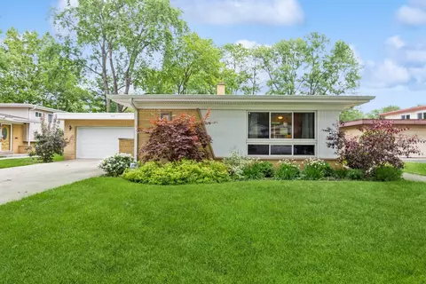 1415 N Highland Ave, Arlington Heights, IL 60004