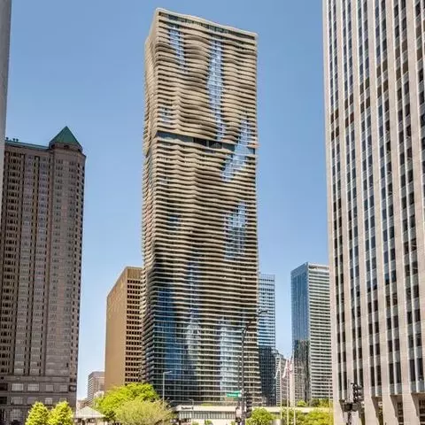 225 N Columbus Dr #6105, Chicago, IL 60601