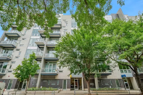 1128 W Adams St #5E, Chicago, IL 60607