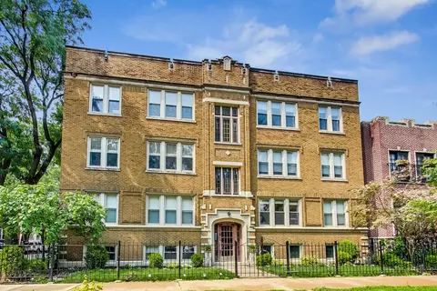 1622 W Grace St #2, Chicago, IL 60613