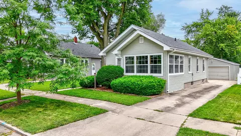 429 3rd Ave, Ottawa, IL 61350