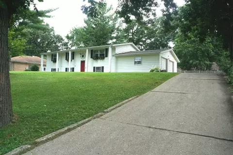 1021 Myrtle Ave, Dixon, IL 61021