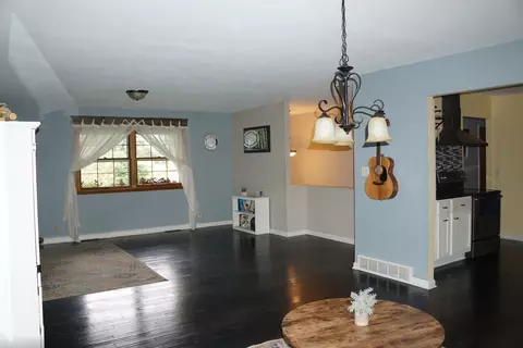 1021 Myrtle Ave, Dixon, IL 61021 photo 4