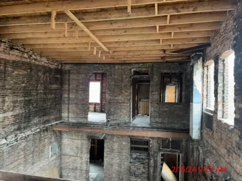 Entry Way - 6814 S Champlain Ave, Chicago, IL 60637 photo 3 of 3