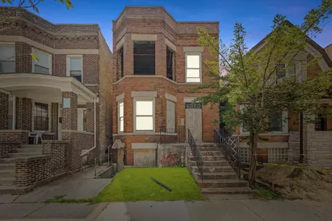Exterior - 6814 S Champlain Ave, Chicago, IL 60637 photo 2 of 6