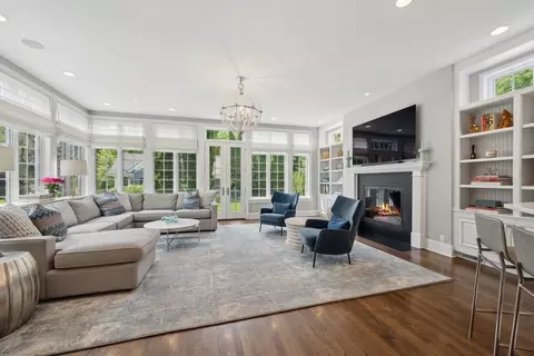 Living - 502 Willow Rd, Winnetka, IL 60093 photo 2 of 3