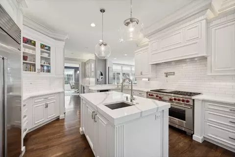 Kitchen - 502 Willow Rd, Winnetka, IL 60093 photo 3 of 4