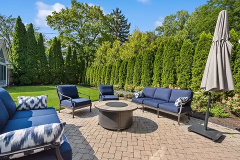 Exterior - 502 Willow Rd, Winnetka, IL 60093 photo 5 of 11