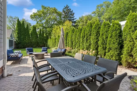 Exterior - 502 Willow Rd, Winnetka, IL 60093 photo 7 of 11