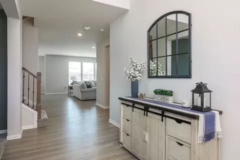 Entry Way - 3613 Eldorado Rd, Elgin, IL 60124 photo 2 of 4