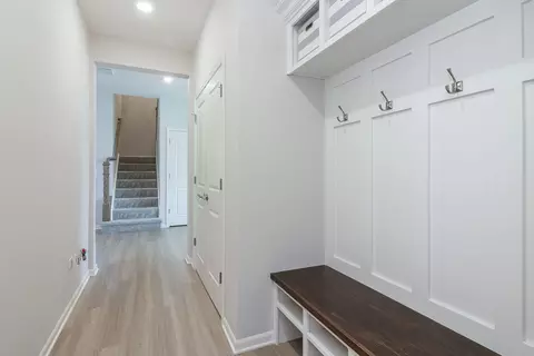 Entry Way - 3613 Eldorado Rd, Elgin, IL 60124 photo 4 of 4