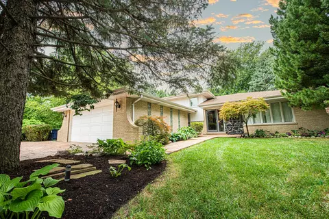 9234 S Ridgeland Ave, Oak Lawn, IL 60453