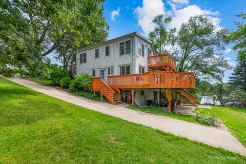 205 Hillside Dr, Island Lake, IL 60042