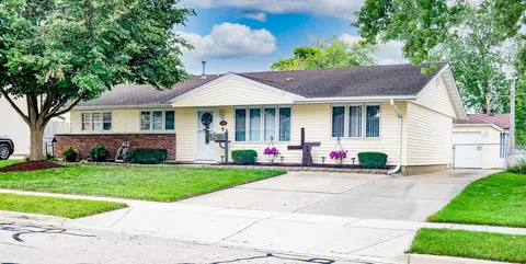 138 Ambassador Ave, Romeoville, IL 60446