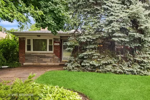 6508 N Spaulding Ave, Lincolnwood, IL 60712