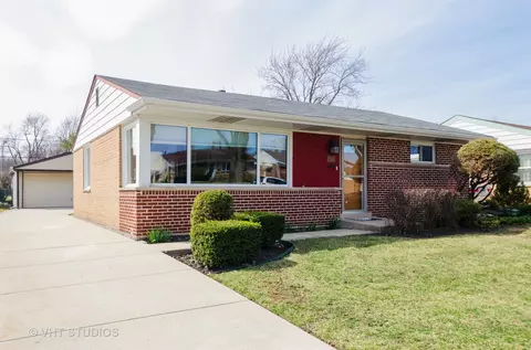 8300 N Octavia Ave, Niles, IL 60714