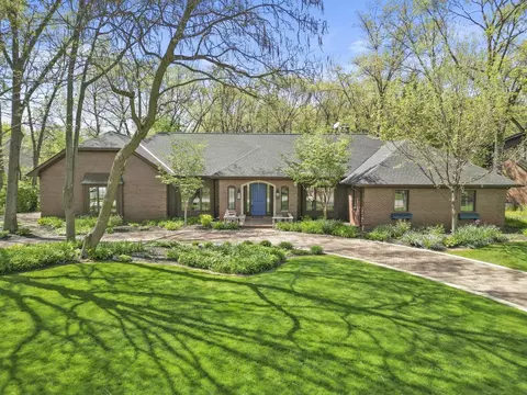 1418 Wilderness Dr, Schererville, IN 46375