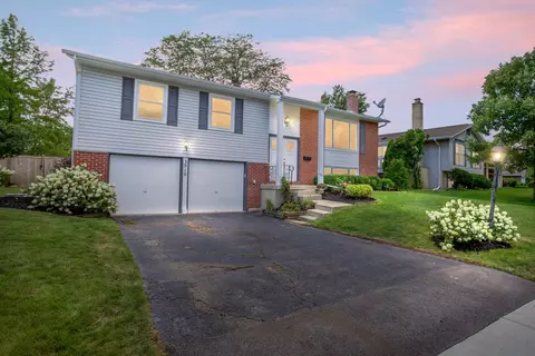 3910 Winston Dr, Hoffman Estates, IL 60192