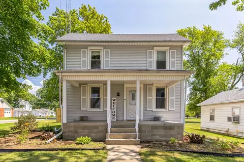 301 S Oak St, Wenona, IL 61377