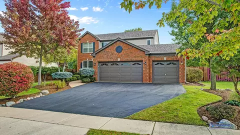 11960 Blue Bayou Dr, Huntley, IL 60142