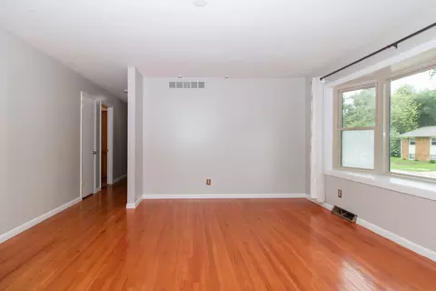 29 Ethell Pkwy, Normal, IL 61761 photo 3