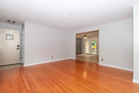 29 Ethell Pkwy, Normal, IL 61761 photo 4