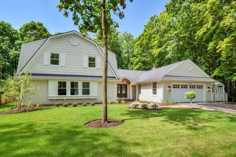 1106 S Charles Ave, Naperville, IL 60540