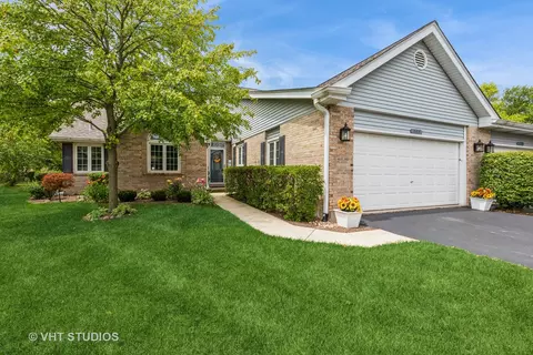 15314 Wilshire Dr, Orland Park, IL 60462