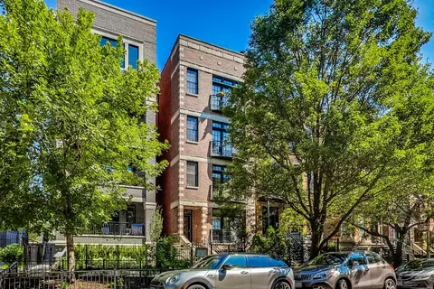 910 W Roscoe St #3, Chicago, IL 60657