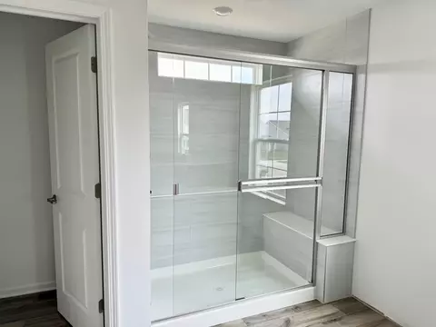 Bath - 332 W Point Cir, Algonquin, IL 60102 photo 1 of 3