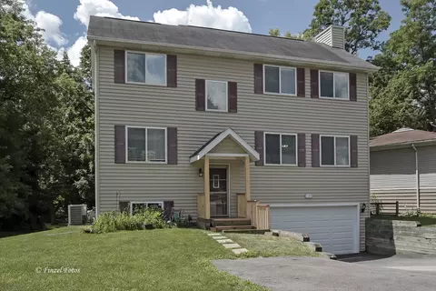 1125 Northshore Dr, Wauconda, IL 60084