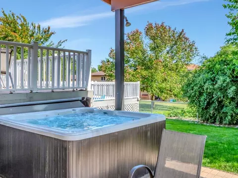 Exterior - 6536 Cedar Rd, Oak Forest, IL 60452 photo 5 of 9