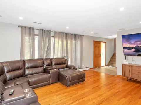 Living - 6536 Cedar Rd, Oak Forest, IL 60452 photo 1 of 2