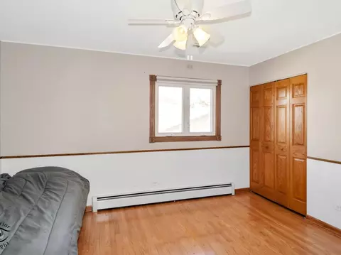 Bedroom - 6536 Cedar Rd, Oak Forest, IL 60452 photo 3 of 4