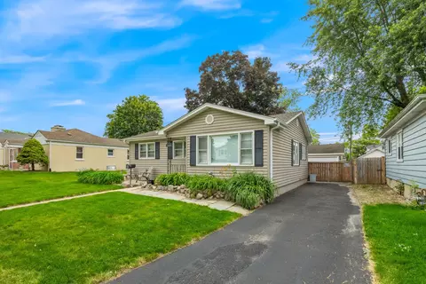 149 Wheeling Ave, Wheeling, IL 60090