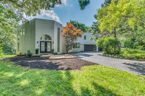 25210 N West Tower Dr, Tower Lakes, IL 60010