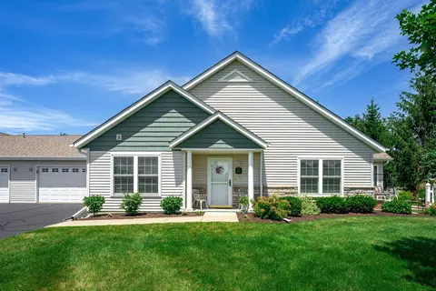 233 Lilac Ln #233, Rockford, IL 61107